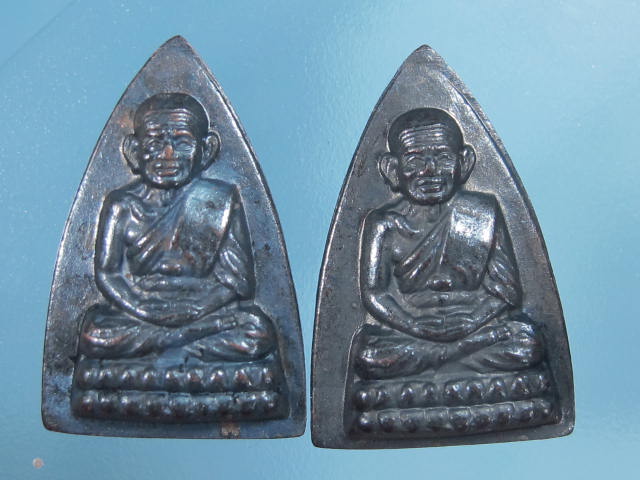 หลวงปู่ทวด กลีบบัว พิมพ์ลึกหน้าแก่ ร.ศ.200 จัดสร้าง ปี 2525 ทีเดียว มาเป็นคู่.....55