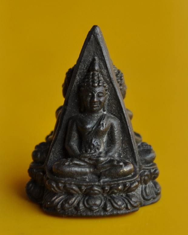 พระกริ่งรัตนจักรรุ่นแรก หลวงปู่ชื้น วัดญาณเสน