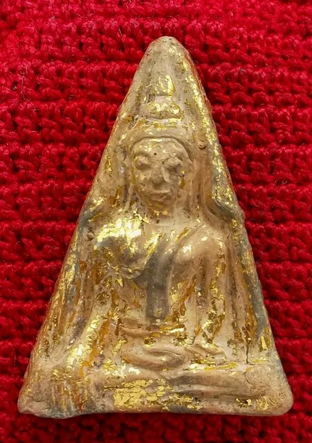 พระนางพญากรุวัดโพธิ์ ท่าเตียน กรุงเทพสวยๆไม่แพงครับ