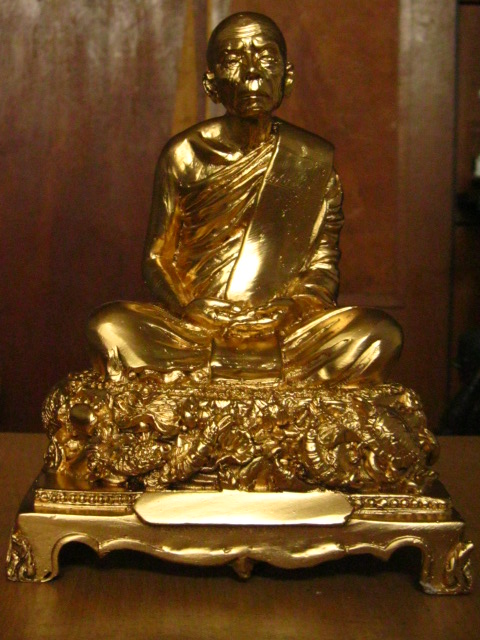 พระบูชาหลวงปู่ทิม วัดละหารไร่ ปู ปลา ((( กรรมการ )))