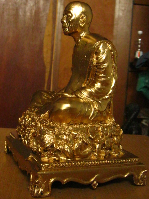 พระบูชาหลวงปู่ทิม วัดละหารไร่ ปู ปลา ((( กรรมการ )))