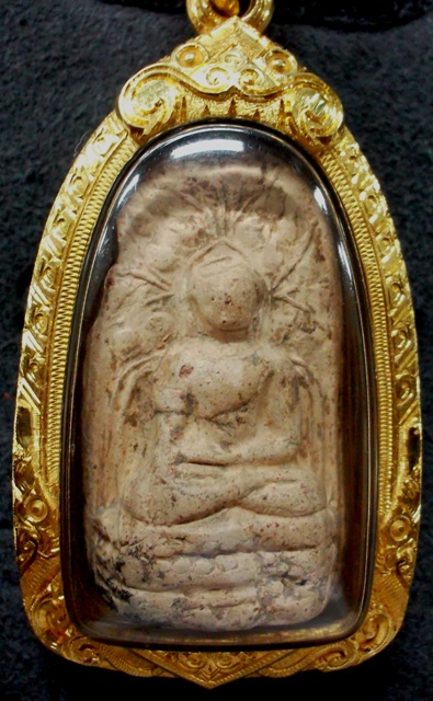 พระคงลำพูน พร้อมเลี่ยมทองยกซุ้ม (สั่งทำ) 