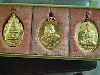 พระชุดกรรมการ วัดรวกสุทธาราม กรุงเทพฯ ปี 23 หลวงพ่อคงพ่ออุตตมะพระพุทธ