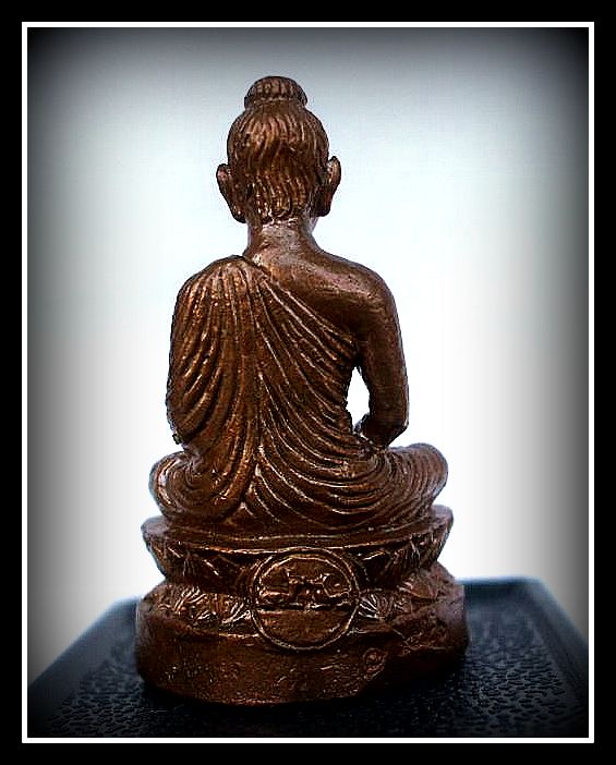 พระสมเด็จองค์ปฐม หลวงปู่ผาด รุ่นแรก 