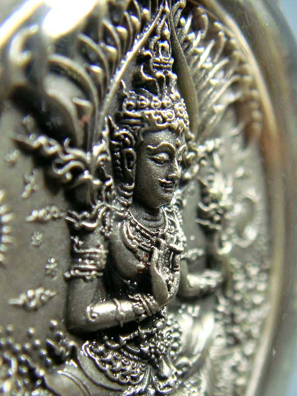 เหรียญอภิปัญญามหาเศรษฐี 3.5 เนื้อเงิน อีกสุยอดพุทธศิลป์ของท่านอาจารย์เฉลิมชัยครับ