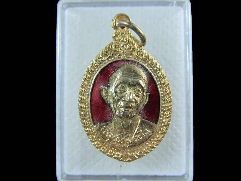 เหรียญหลวงพ่อผื่น วัดโบสถ์ จ.สมุทรสงคราม กะไหล่ทองลงยา ....เริ่ม20บาท/.(11/กพ.--06)