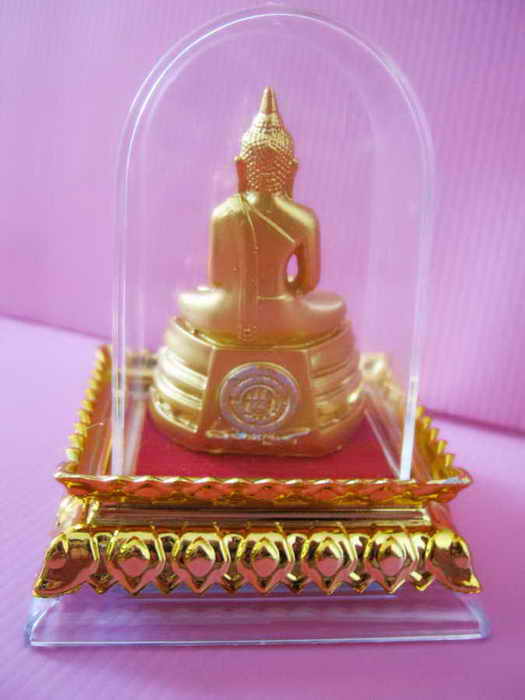 หลวงพ่อโสธรครอบแก้วอย่างดีตั้งหน้ารถเคาะเดียวไปเลยค่ะ
