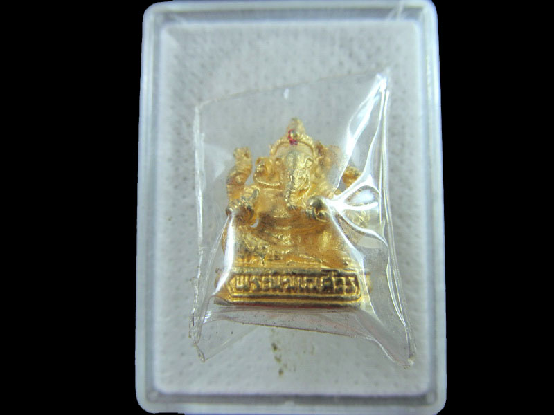 พระพิฆเนศ กะไหล่ทอง งานละเอียดประณีต ไม่ทราบที่ครับ.เริ่ม20บาท/.(15/กพ.--17)
