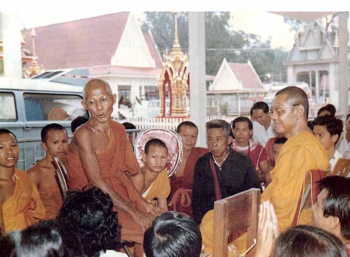 พระเครื่อง เหรียญทำน้ำมนต์ ตานใช้ ตานแทน ปี ๒๕๓๕ ครูบาชัยวงศา ชัยวงศาพัฒนา +++ เคาะเดียว