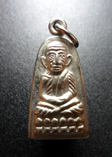 หลวงปู่ทวด พิมย์กลาง ปี๐๘  บัวหกกลีบนิยม กะหลั่ยเงิน