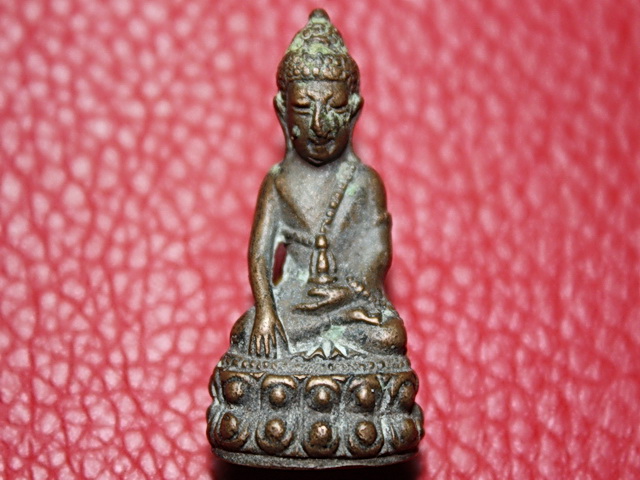 พระรูปหล่อ