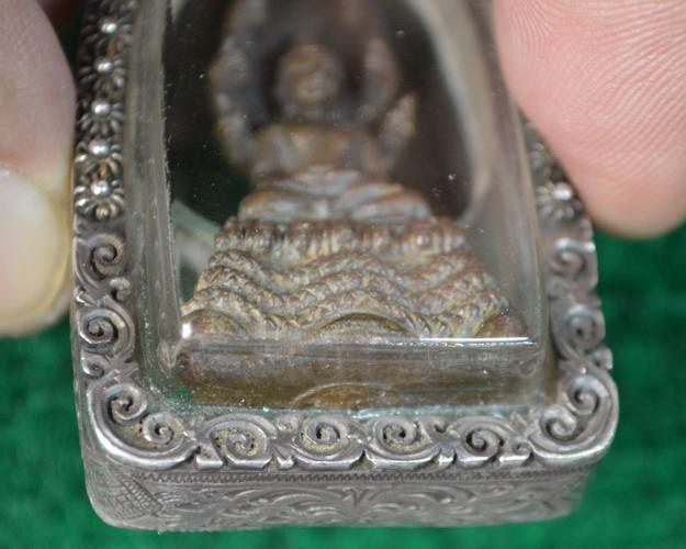 หลวงปู่เทสก์ เทสรังสี วัดหินหมากเป้ง อ.ศรีเชียงใหม่ จ.หนองคาย พระกริ่งนาคปรกนาสีดา ปี 2522