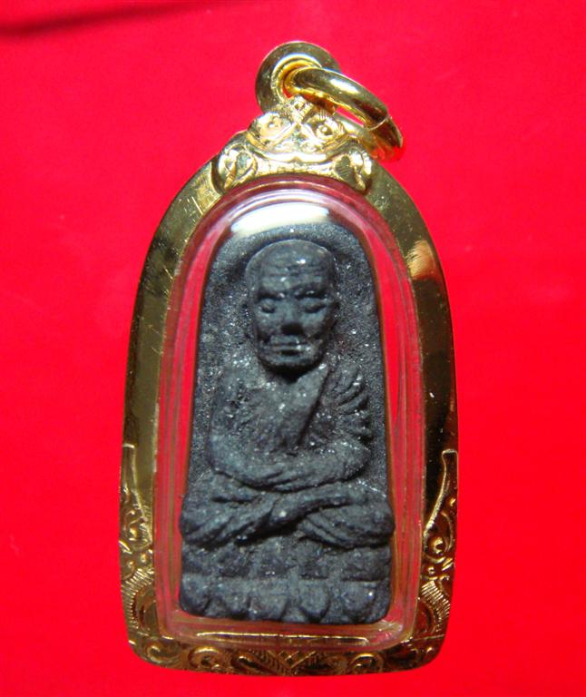 หลวงปู่ทวดเนื้อว่าน ปี24 (พิมพ์พระรอด)