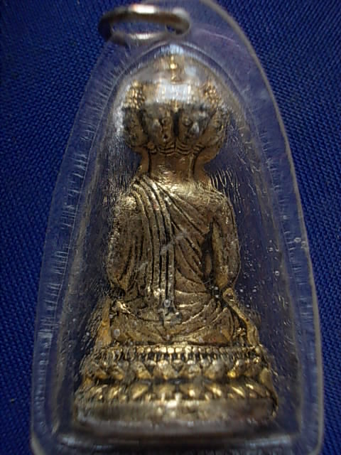 .. 20 บาท..ทุกรายการ..รูปหล่อพระเศรษฐีนวโกฏิ กะหลั่ยทอง ไม่ทราบที่ครับ พร้อมเลี่ยม