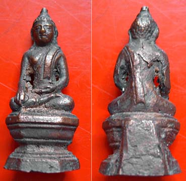 พระกริ่งพนมรุ้งรุ่นแรก ลป เม้า วัดสี่เหลี่ยม บุรีรัมย์