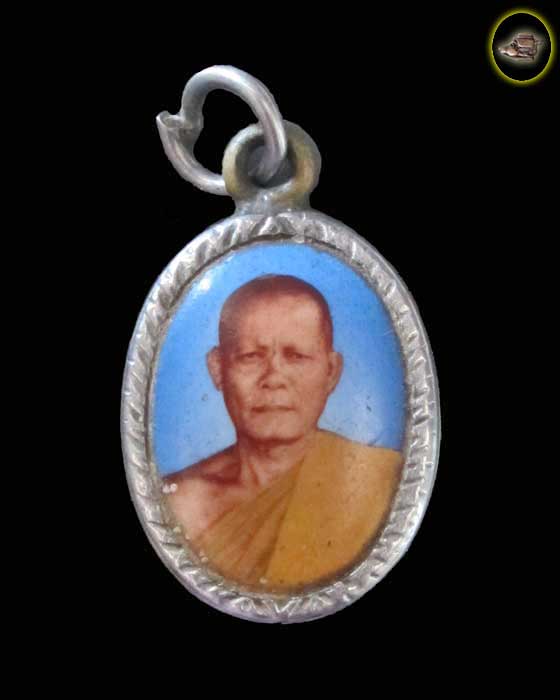 ล็อกเก็ต หลวงพ่อสุวัจน์ สุวโจ วัดป่าเขาน้อย จังหวัดบุรีรัมย์