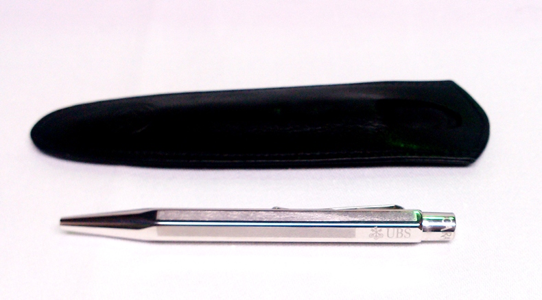 ปากกา Caran D'ache ปากกาลูกลื่นระดับผู้บริหาร