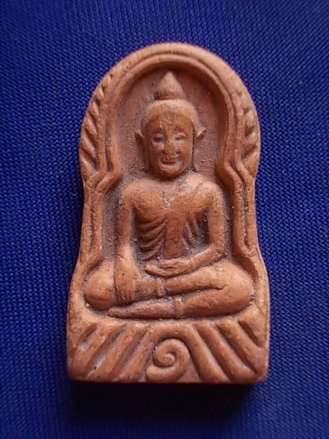 .. 20 บาท..ทุกรายการ..พระซุ้มกอ วัดวังกุ่ม เนื้อดิน (พิมพ์หลวงพ่อโหน่ง วัดคลองมะดัน)