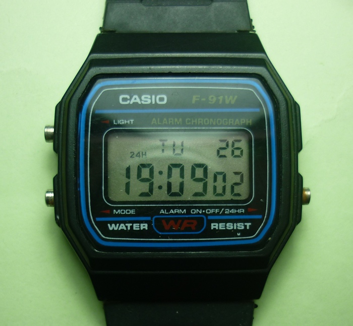 นาฬิกาข้อมือ ดิจิตอล casio รุ่น F-91W สุดคลาสสิค (รายละเอียดด้านในครับ)