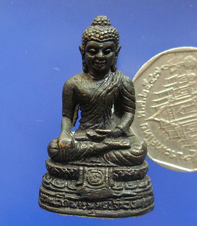 พระพุทธมีกริ่ง...ครับ