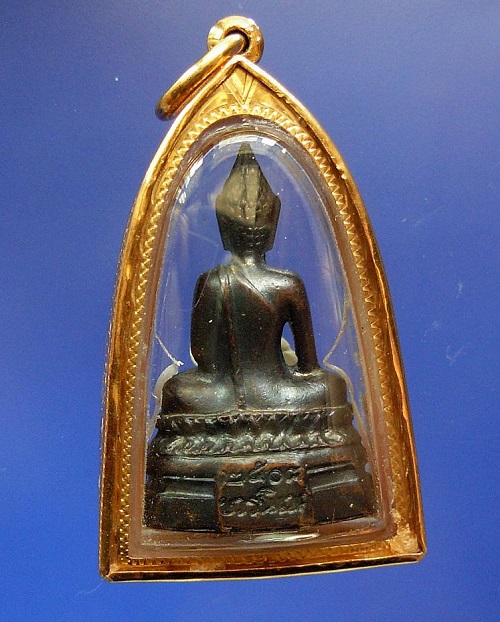 พระกริ่ง ภ.ป.ร. 2508 ตะไบหยาบนิยม...เลี่ยมทองครับ