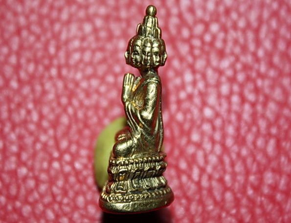 รูปหล่อพระเศรษฐีนวโกศ