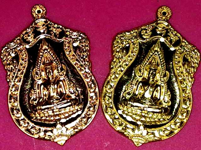 มาแว้ว..พระพุทธชินราชจอมราชันย์ คัดสวยมาฝากครับ แพ็คคู่ 2เหรียญ 2 เนื้อ (เหรียญปั้ม) 2