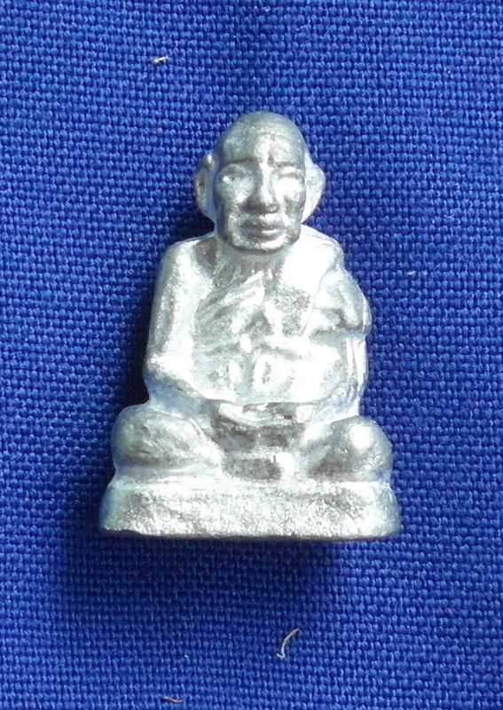 หลวงปู่สุขวัดโพธิ์ทรายทอง วัดป่าสามัคคีธรรม รุ่นแรกของวัด( ตะกั่วบราณ )