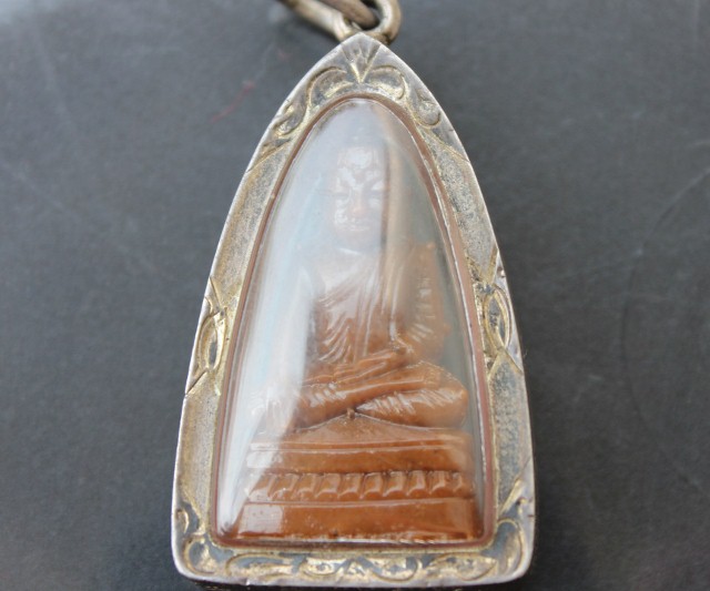 พระบัวเข็ม รุ่นสำเร็จสมปรารถนา วัดพระบาทปางแฟน จ.เชียงใหม่ (เลี่ยมเงิน)