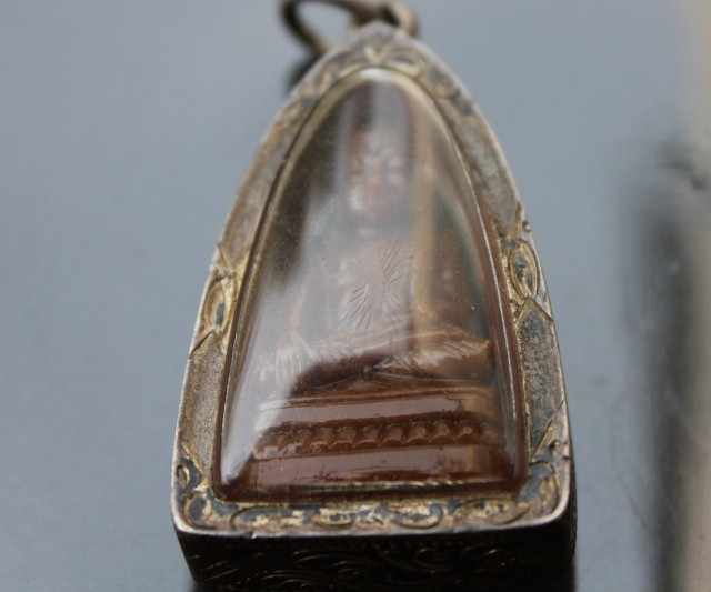 พระบัวเข็ม รุ่นสำเร็จสมปรารถนา วัดพระบาทปางแฟน จ.เชียงใหม่ (เลี่ยมเงิน)