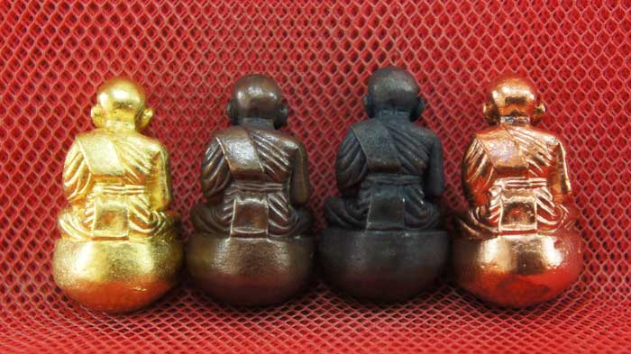 หลวงปู่ทวด พิมพ์เบ้าทุบ 4 องค์ เนื้อเปียกทอง เนื้อนวะ เนื้อผิวไฟ เนื้อสตางค์เเดง วัดในหาน อ.นอง อ.ทอ