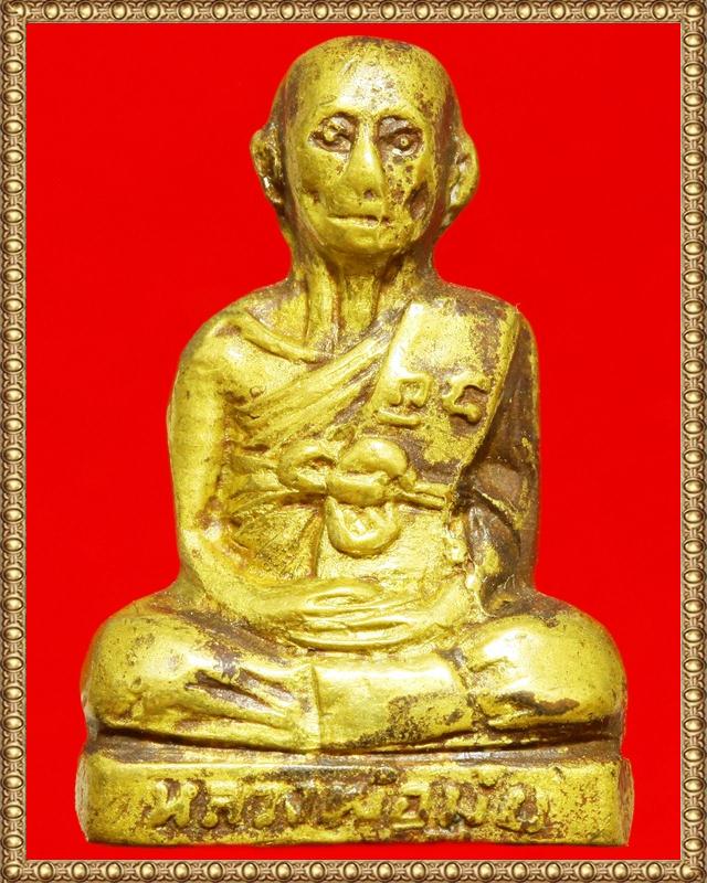 หลวงพ่อมุ่ยรุ่น2 จมูกขีดหูจุด