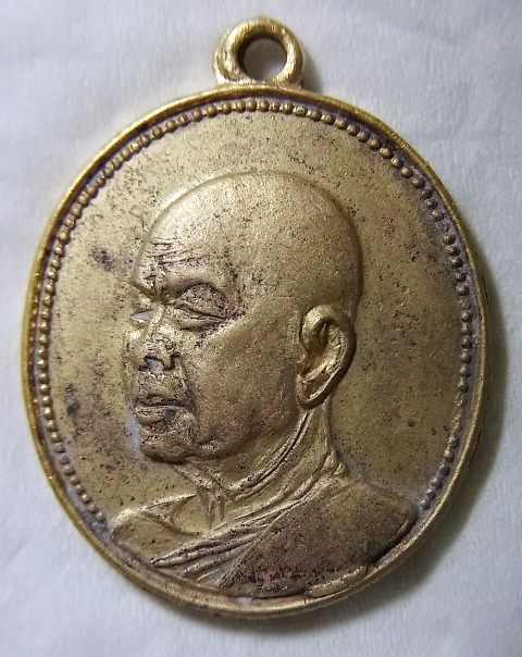 พระอาจารย์ฝั้น กะไหล่ทอง
