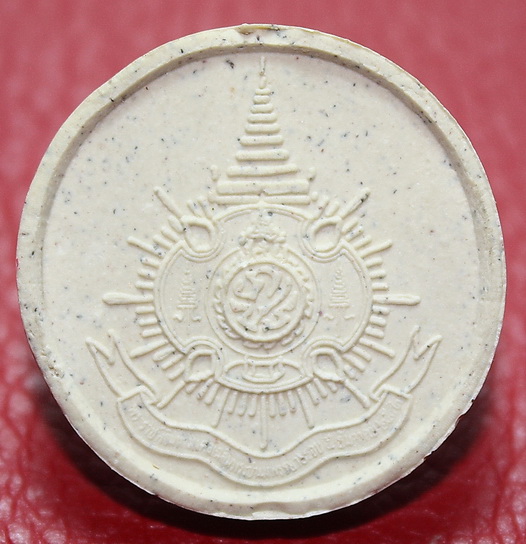 พระผง 6 รอบสมเด็จพระบาทสมเด็จพระเจ้าอยู่หัวฯ ปี2542