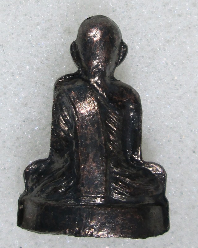 รูปเหมือนปั๊มหลวงปู่จันทร์ วัดทุ่งเฟื้อ กริ่งเหล็กไหลเนื้อทองแดงเถื่อน ปี๒๕๒๘ 1