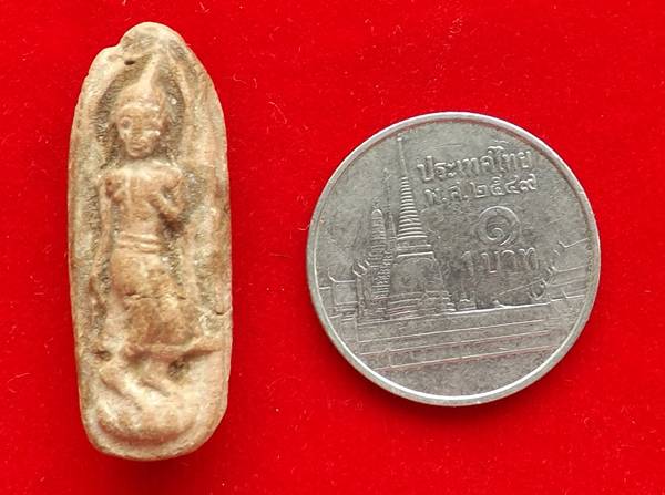 พระทุ่งเศรษฐี รุ่น ๑๐๐ ปี เนื้อดิน สร้างปี 2518 ปางลีลาซ้าย หลวงพ่อฤาษีลิงดำ ปลุกเสก