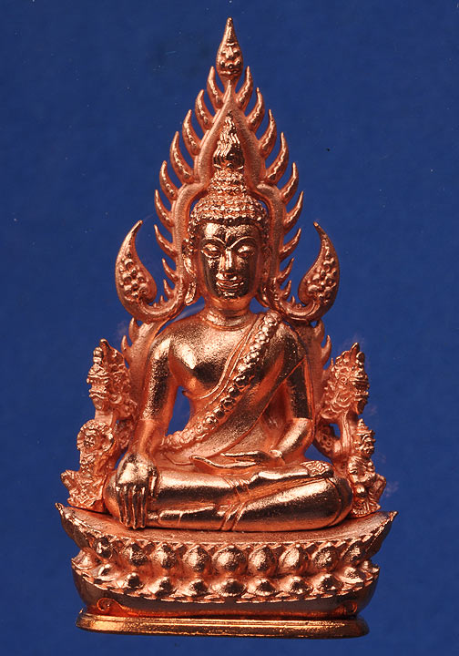 ลอยองค์ พระรพุทธชินราช เนื้อโลหะชุบนาก เลข80 จากชุด กรรมการรุ่น จอมราชันย์ สวยๆ พร้อม กล่องเดิม ครับ