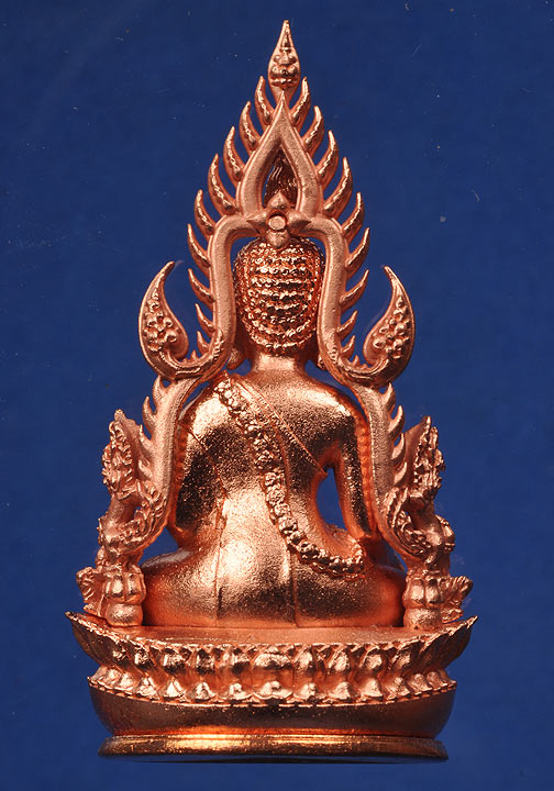ลอยองค์ พระรพุทธชินราช เนื้อโลหะชุบนาก เลข80 จากชุด กรรมการรุ่น จอมราชันย์ สวยๆ พร้อม กล่องเดิม ครับ