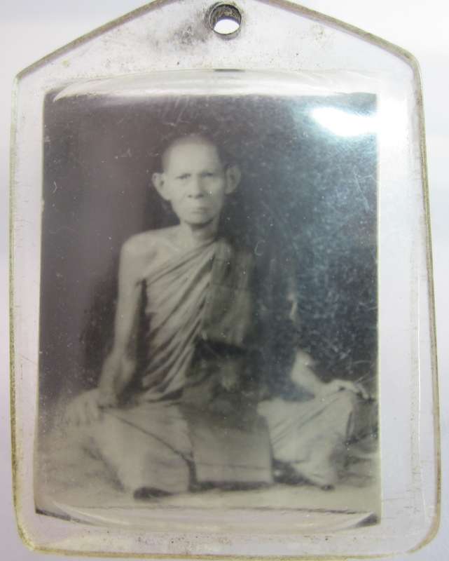 รูปพระเกจิไม่ทราบวัดครับ
