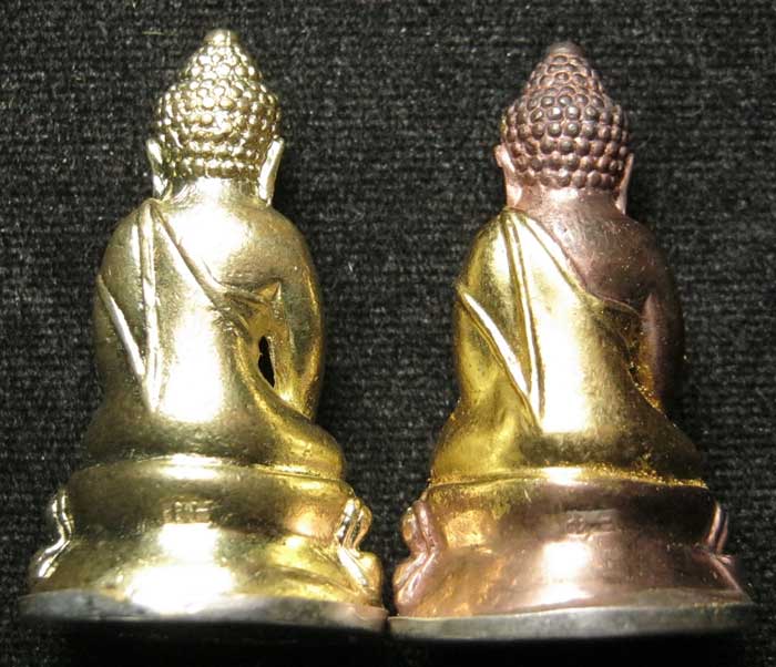 พระกริ่ง 7 รอบมหามงคล พ่อท่านเขียว วัดห้วยเงาะ เนื้อบรอนซ์นอก+เนื้อทองระฆัง ก้นเงิน หมายเลข 261