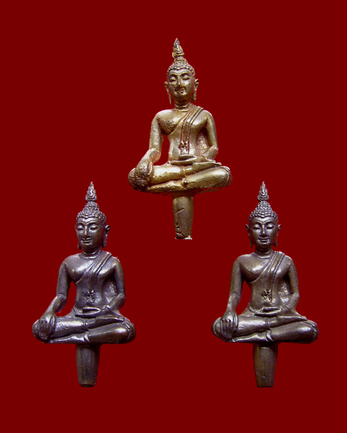 พระยอดธง รุ่นคูณมหากุศล ปี2540 เนื้อนวะโลหะ ตอกโค๊ต 3 องค์