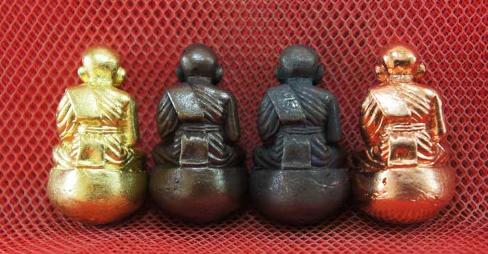 หลวงปู่ทวด พิมพ์เบ้าทุบ 4 องค์ เนื้อเปียกทอง เนื้อนวะ เนื้อผิวไฟ เนื้อสตางค์เเดง วัดในหาน อ.นอง อ.ทอ