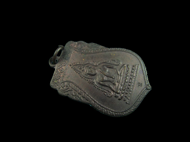 เหรียญพระพุทธชินราช ตอกโค๊ต ไม่ทราบวัด (คุ้นๆครับเหรียญนี้).เริ่ม20บาท/.(05/เม.ย--66)