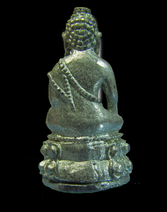 พระชัยวัฒน์จีน กะไหล่เงิน  (กะไหล่เก่า ฐานบัว 1.3 cm.สูง 2.3 cm.).เริ่ม20บาท/.(05/เม.ย--71)
