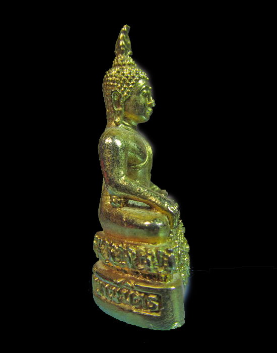 หลวงพ่อโต วัดกัลยานิมิตร พระปรมาภิไธยย่อ ภปร. ที่ผ้าทิพย์(กะไหล่ทอง.).เริ่ม20บาท/.(05/เม.ย--72)