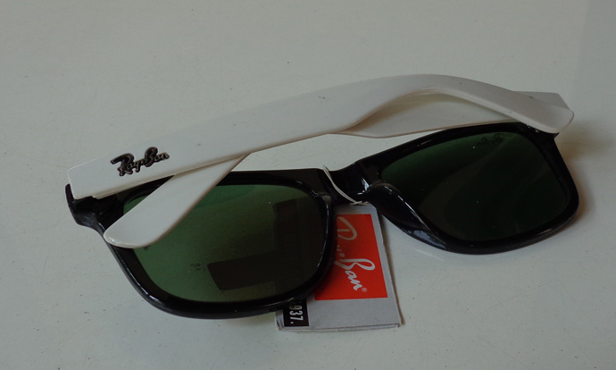 แว่นกันแดด RAYBAN สวยมากครับ