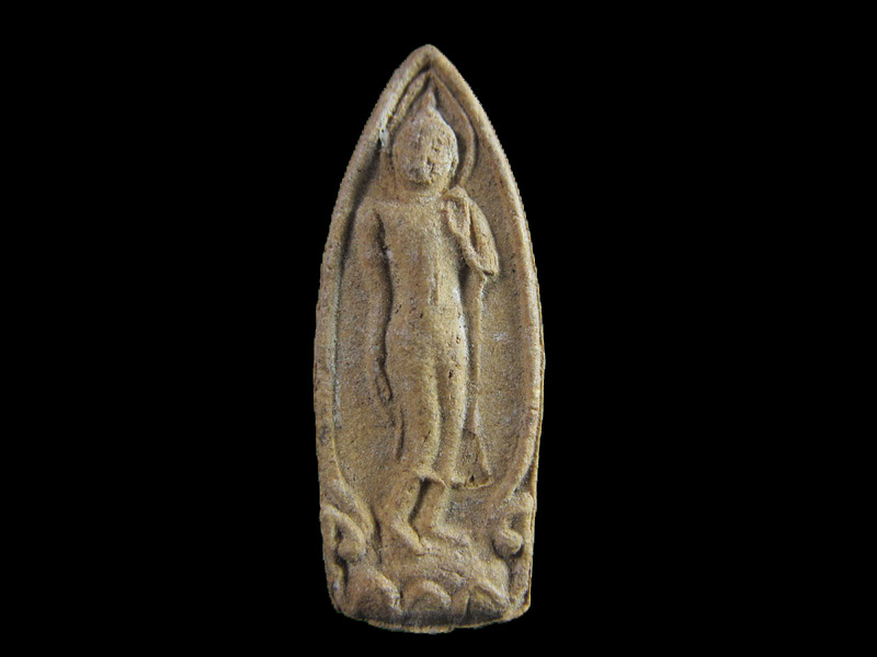 พระลีลาเนื้อชานหมากเคลือบ ไม่ทราบวัดครับ คุ้นๆตานึกไม่ออกครับ.เริ่ม20บาท/.(15/เม.ย--54)