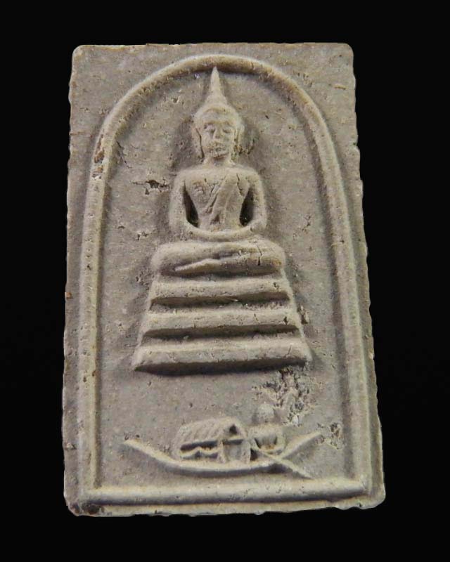 พระสมเด็จแจวเรือจ้าง หลวงพ่อฑูรย์ วัดโพธินิมิตร ตลาดพลู กรุงเทพ ปี 2512 สภาพสวย เริ่มจะหายากแล้วครับ