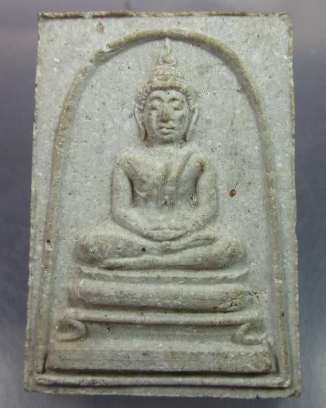 พระเนื้อผงพิมพ์พระพุทธ ไม่ทราบที่ครับ