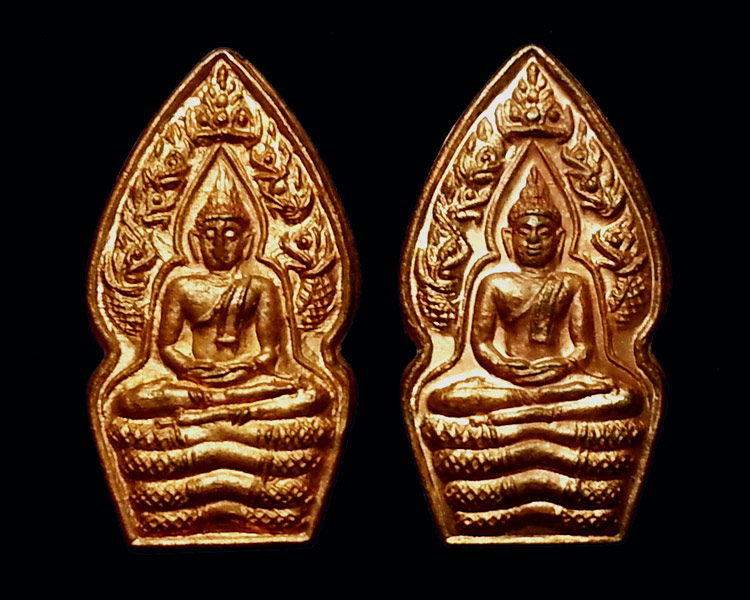 ปรกใบมะขาม หลวงปู่หมุน ทองแดง 2 องค์ วัดใจกันไป ดูให้ชอบแล้วค่อยเคาะนะครับ จะได้ไม่เสียเวลา